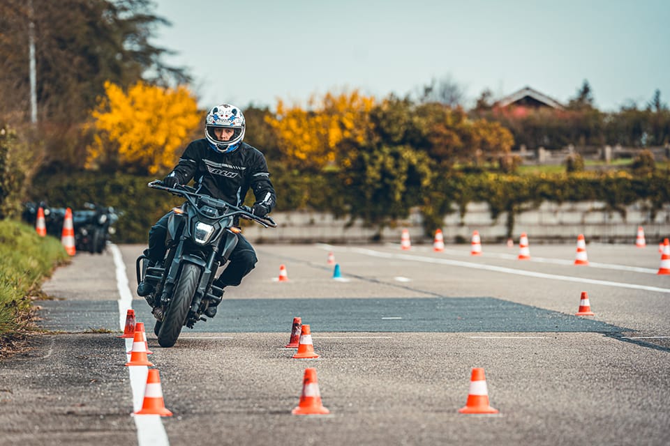 MOTO ÉCOLE MARIETTON VAUGNERAY - PLATEAU